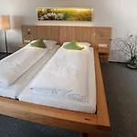 מלון Akzent Altes Casino 3*