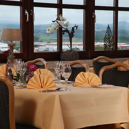 מלון Akzent Altes Casino 3*